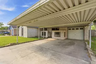 703 Overbluff St, Channelview, TX 77530 - Photo 3