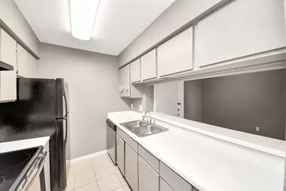 3105 Walnut Bend Ln #32, Houston, TX 77042 - Photo 7