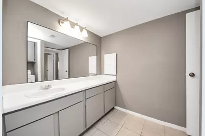 3105 Walnut Bend Ln #32, Houston, TX 77042 - Photo 19