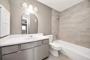 3105 Walnut Bend Ln, Houston, TX 77042 - Photo 15