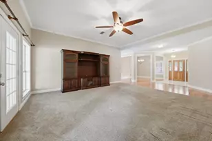 800 W Briarwood Dr, Brenham, TX 77833 - Photo 5