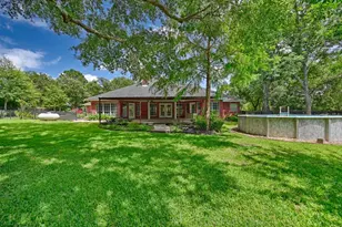 800 W Briarwood Dr, Brenham, TX 77833 - Photo 19