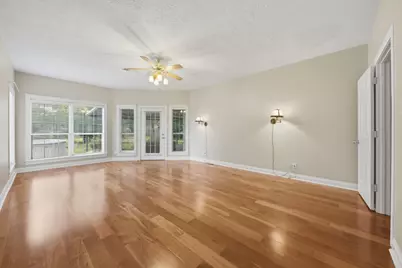 800 W Briarwood Drive, Brenham, TX 77833 - Photo 11