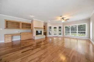 800 W Briarwood Dr, Brenham, TX 77833 - Photo 9