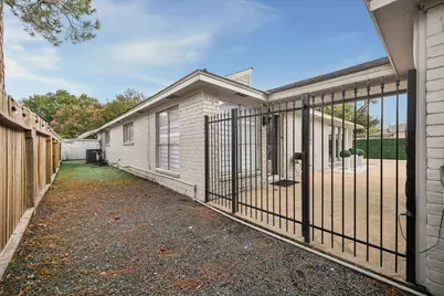 11319 Olympia Drive, Houston, TX 77077 - Photo 29