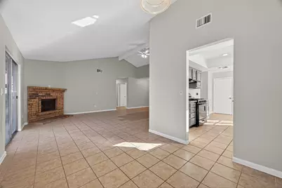 5211 Devon Green Drive, Katy, TX 77449 - Photo 9