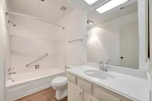 3980 Laura Leigh Dr, Friendswood, TX 77546 - Photo 17