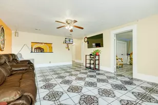 1625 Ave M 1/2, Galveston, TX 77550 - Photo 9