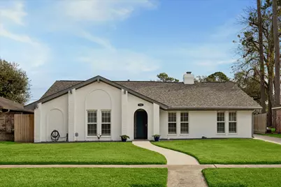 5422 Golf Drive, Houston, TX 77091 - Photo 1