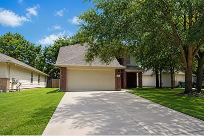 6 Thicket Grove Place, The Woodlands, TX 77385 - Photo 3