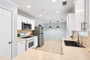 6 Thicket Grove Pl, The Woodlands, TX 77385 - Photo 13