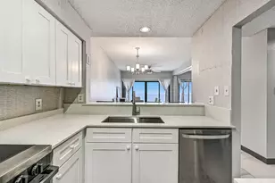 7700 Seawall Blvd, Galveston, TX 77551 - Photo 23