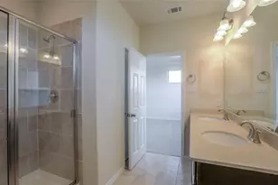 3107 Briarwood Point Pl, Houston, TX 77063 - Photo 13