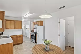 3304 Judythe Ct, Bryan, TX 77803 - Photo 11