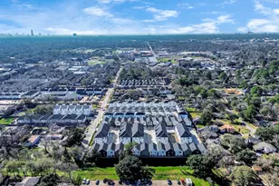 9025 Laverne Oak Ln, Houston, TX 77080 - Photo 33