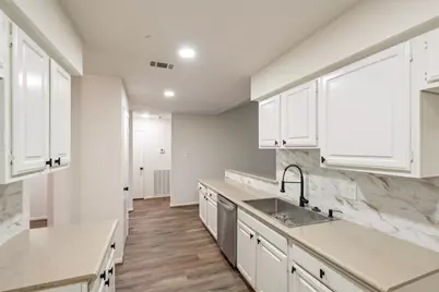9014 Kirkmont Drive, Houston, TX 77089 - Photo 15