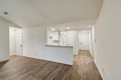 9014 Kirkmont Drive, Houston, TX 77089 - Photo 11