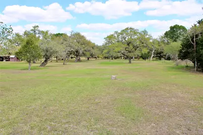 1061 Dee Allen Road, Columbus, TX 78934 - Photo 9