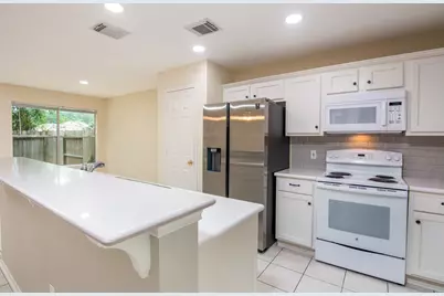 127 Villa Oaks, The Woodlands, TX 77382 - Photo 17