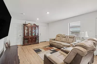 4110 Holland View Lane, Baytown, TX 77521 - Photo 5
