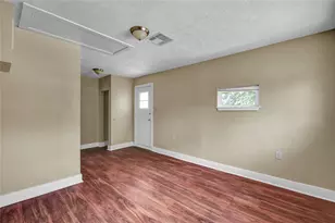 253 N Shanks St, Clute, TX 77531 - Photo 13