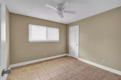 253 N Shanks Street, Clute, TX 77531 - Photo 19