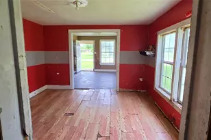 213 W Jackson St, West Columbia, TX 77486 - Photo 17