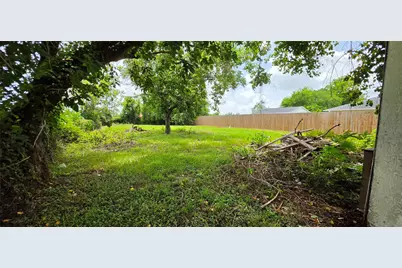 213 W Jackson Street, West Columbia, TX 77486 - Photo 5