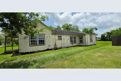 213 W Jackson Street, West Columbia, TX 77486 - Photo 3