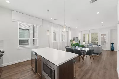 2708 Grand Fountains Drive #E, Houston, TX 77054 - Photo 13