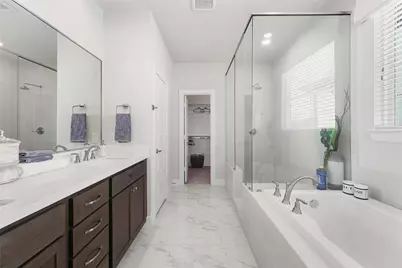 2708 Grand Fountains Drive #E, Houston, TX 77054 - Photo 17