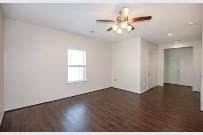 2016 Avenue H, Dickinson, TX 77539 - Photo 9