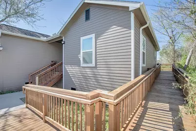 2016 Avenue H, Dickinson, TX 77539 - Photo 5