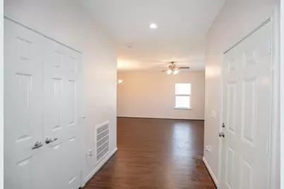 2016 Avenue H, Dickinson, TX 77539 - Photo 7