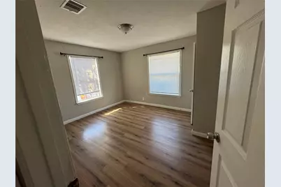 7339 Eisenhower Road, Houston, TX 77033 - Photo 13