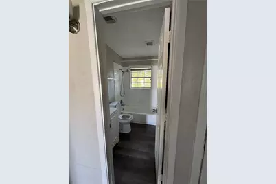 7339 Eisenhower Road, Houston, TX 77033 - Photo 11