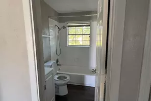 7339 Eisenhower Rd, Houston, TX 77033 - Photo 11