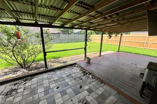 11730 Alamo Dr, La Porte, TX 77571 - Photo 13