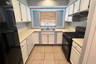 11730 Alamo Dr, La Porte, TX 77571 - Photo 7