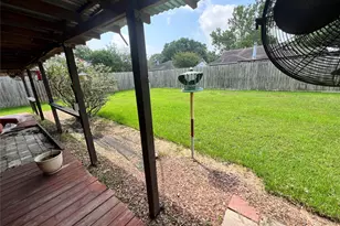11730 Alamo Dr, La Porte, TX 77571 - Photo 15