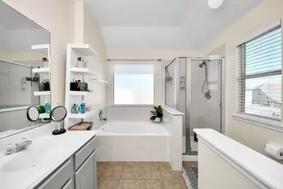 10803 Shannon Mills Lane, Houston, TX 77075 - Photo 37