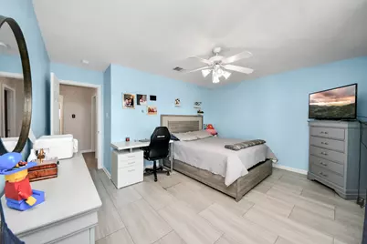 10803 Shannon Mills Lane, Houston, TX 77075 - Photo 49