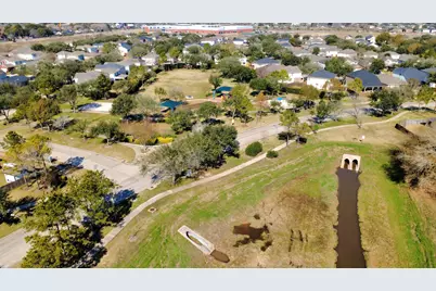 10803 Shannon Mills Lane, Houston, TX 77075 - Photo 11