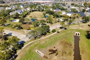 10803 Shannon Mills Ln, Houston, TX 77075 - Photo 11