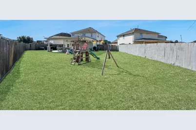 10803 Shannon Mills Lane, Houston, TX 77075 - Photo 15