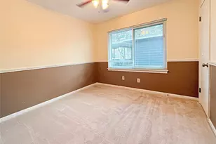 116 Cypress St, Lake Jackson, TX 77566 - Photo 9