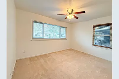 116 Cypress Street, Lake Jackson, TX 77566 - Photo 11