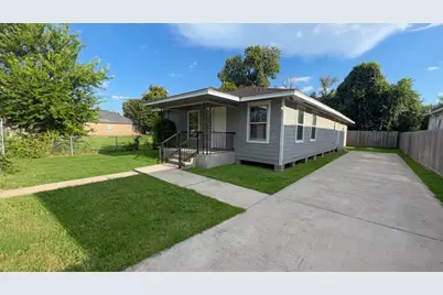 5022 Jewel Street, Houston, TX 77026 - Photo 1