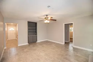 802 Wavecrest Ln, Houston, TX 77062 - Photo 7