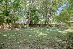 802 Wavecrest Ln, Houston, TX 77062 - Photo 29